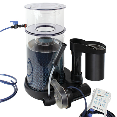 Aquarium cabinet skimmers